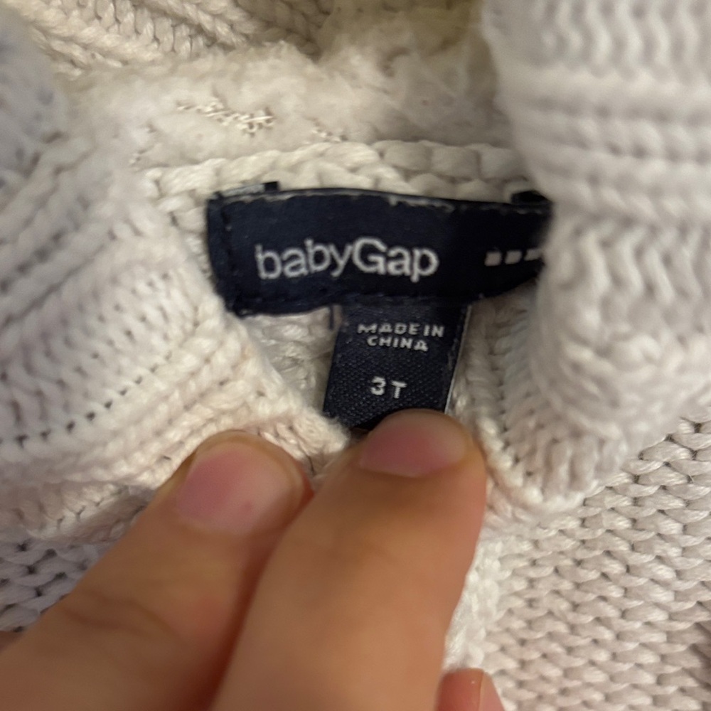 BabyGap Cable Knit Sweater - Picture 2 of 7